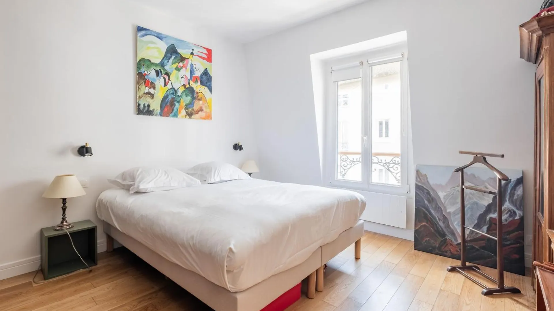 Veeve - Harmonious Hues Apartment Paris
